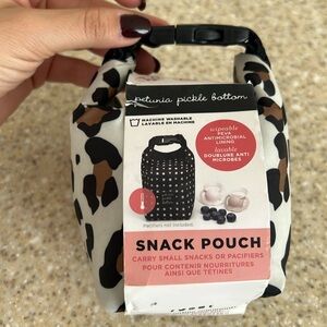 Snack pouch